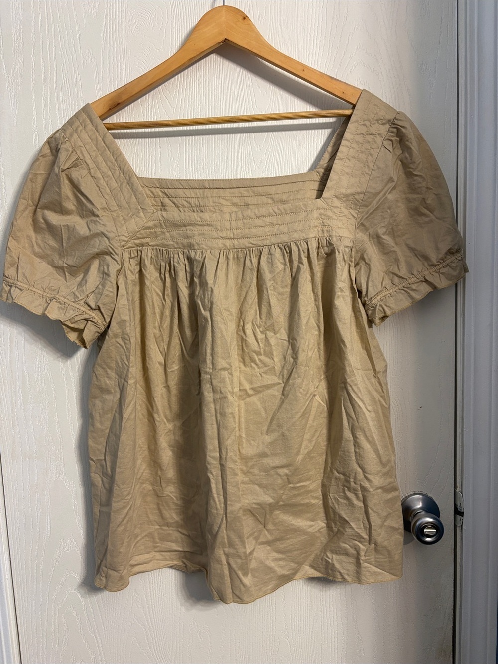 Old Navy Tan Square-Neck Puff Sleeve Top